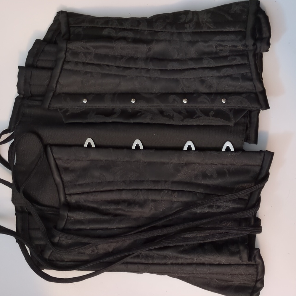 Steel boned brocade size 20 Underbust